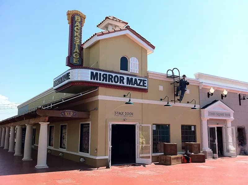 Backstage Mirror Maze — photo 1 of 2