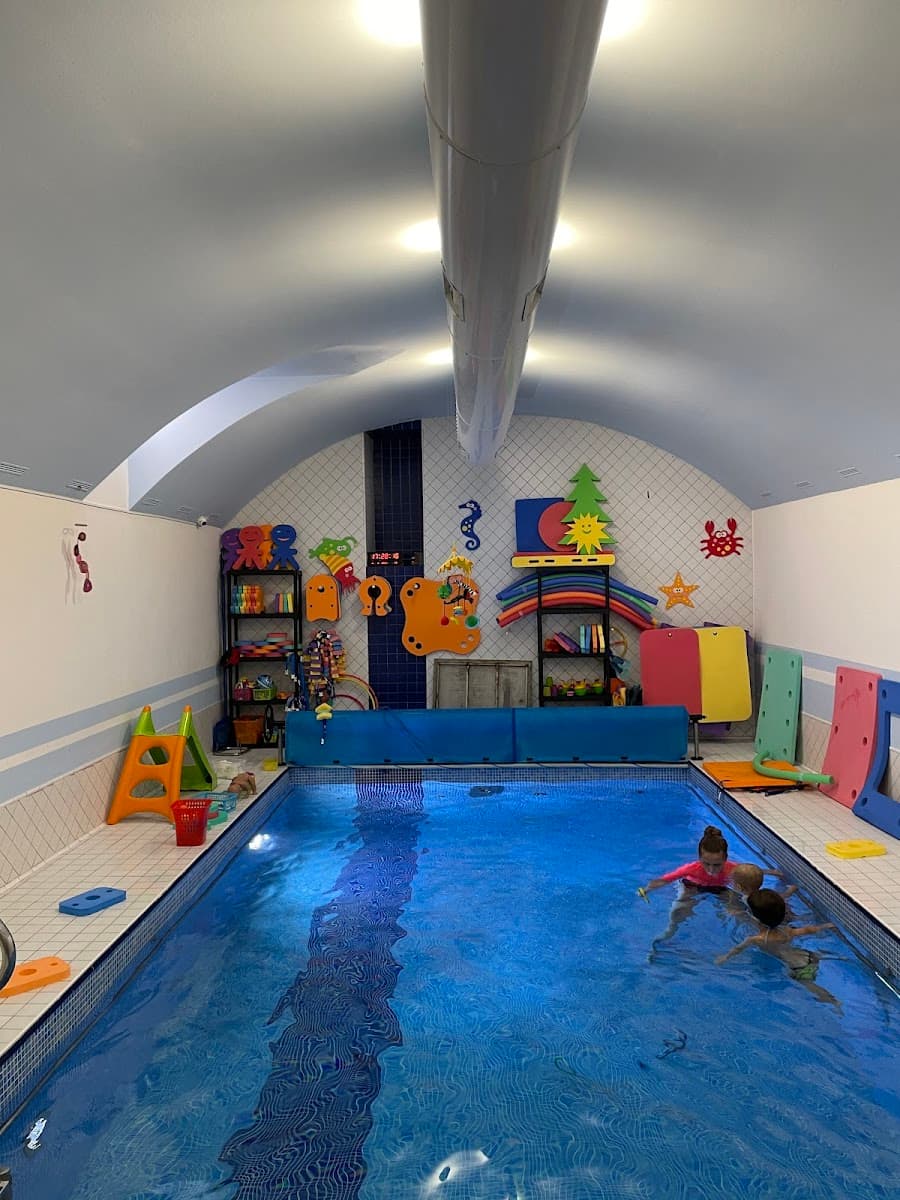 Swimming Club RAFTÍK - swimming babies and children