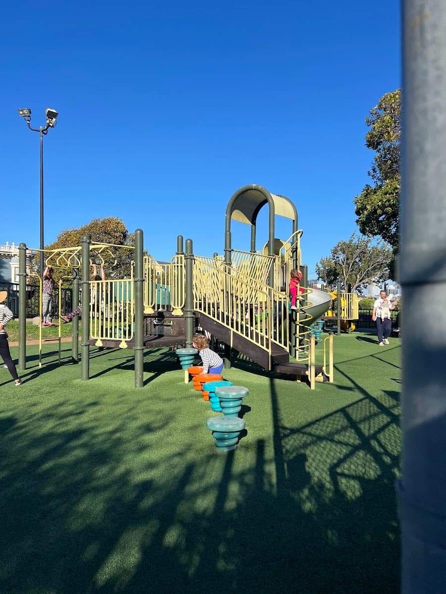 Duboce Playground — photo 1 of 1