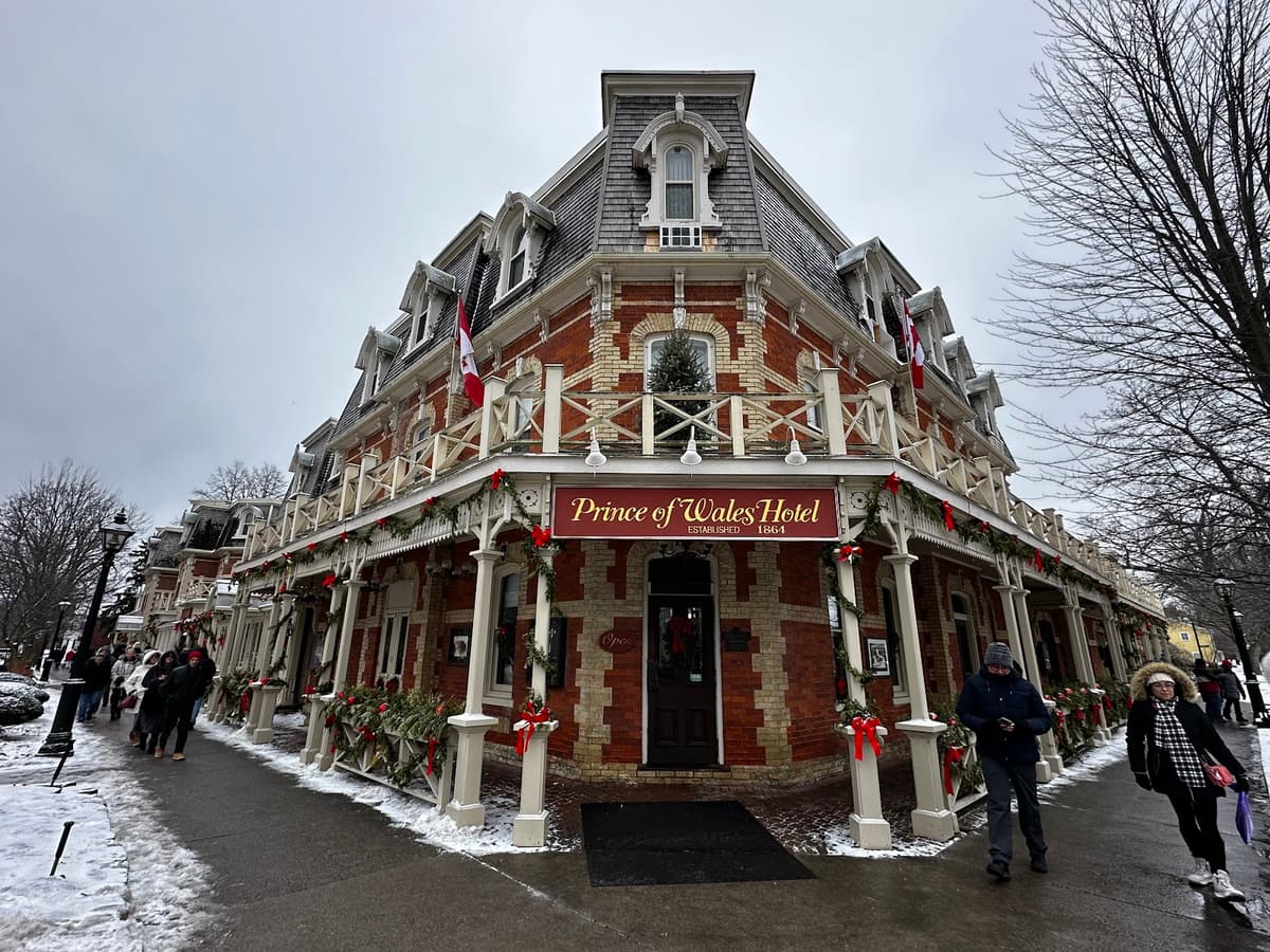 Gray Line Toronto Tours — photo 1 of 1