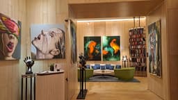 Associacão Arca Gallery - Espaco de exposicões "Art Gallery The One"