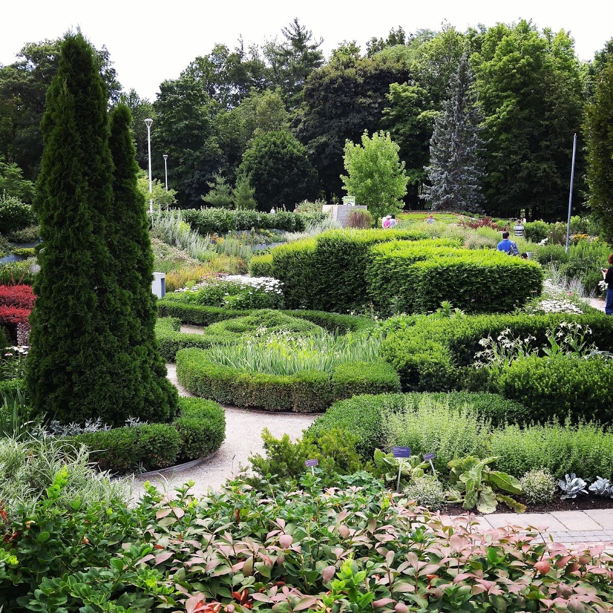 Edwards Gardens — photo 1 of 1