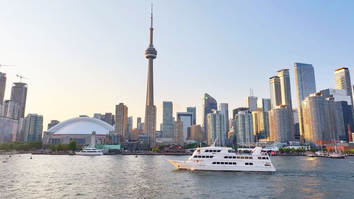 Toronto Harbour Boat Tour