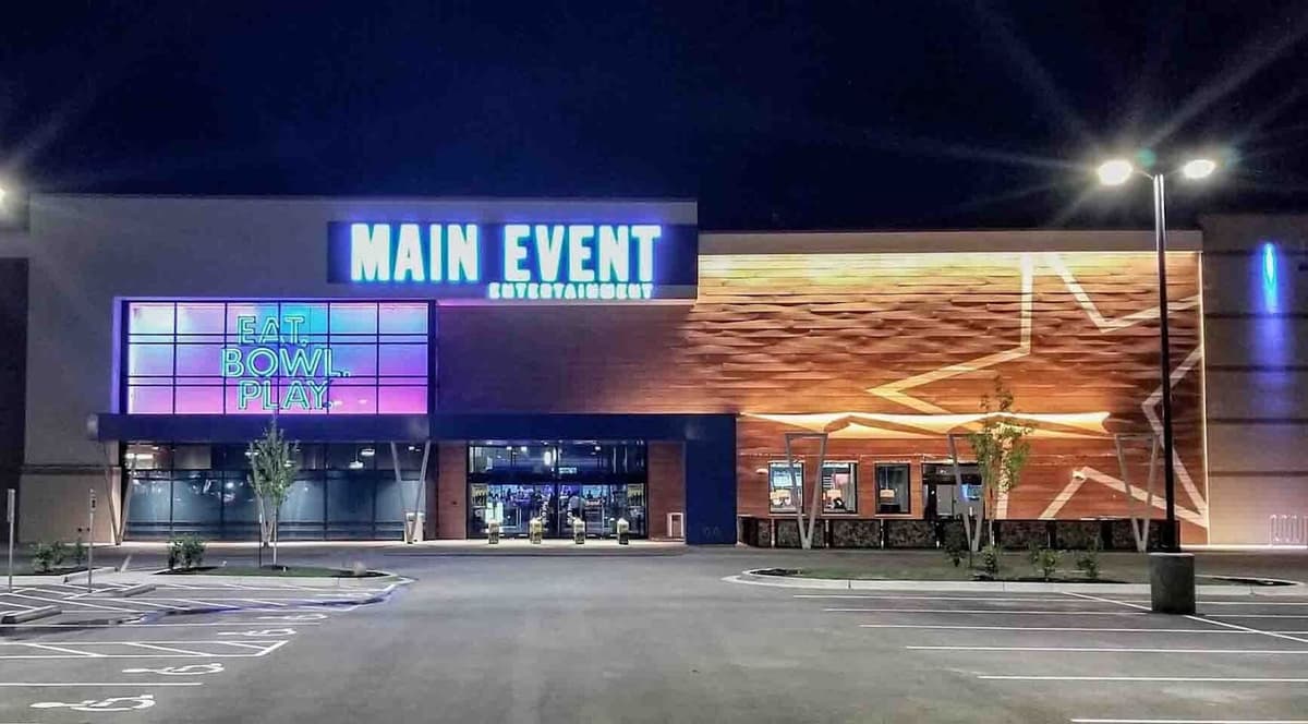 Main Event Kansas City North — photo 1 of 2