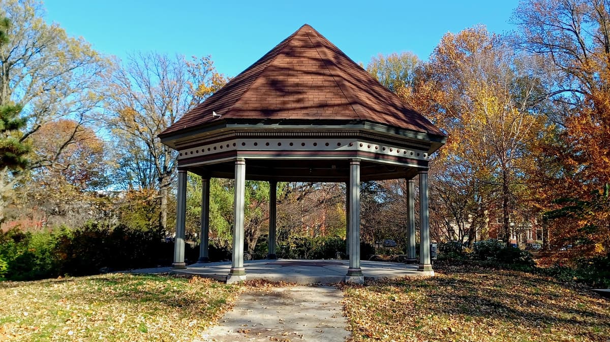 Lafayette Park — photo 1 of 1