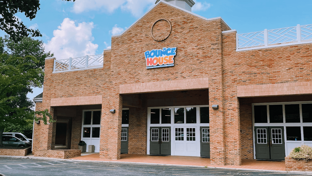 Bounce House Family Entertainment Center — photo 1 of 6