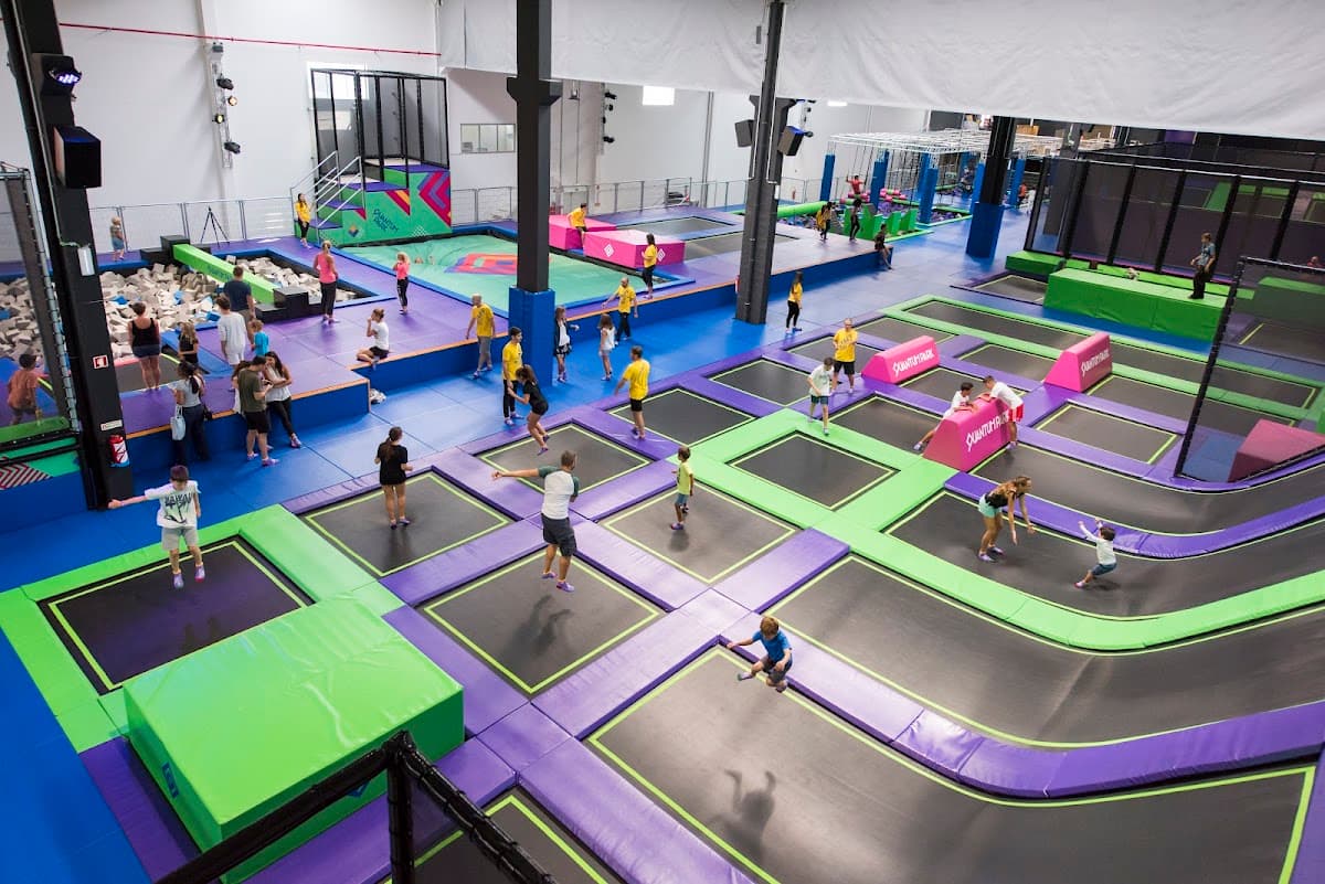 Quantum Park Lisboa - Trampolins, Escalada e Laser Tag