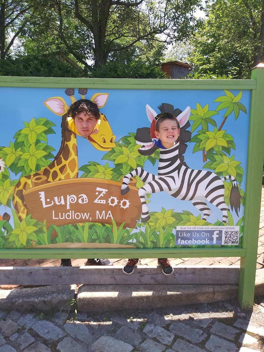 Lupa Zoo — photo 1 of 1