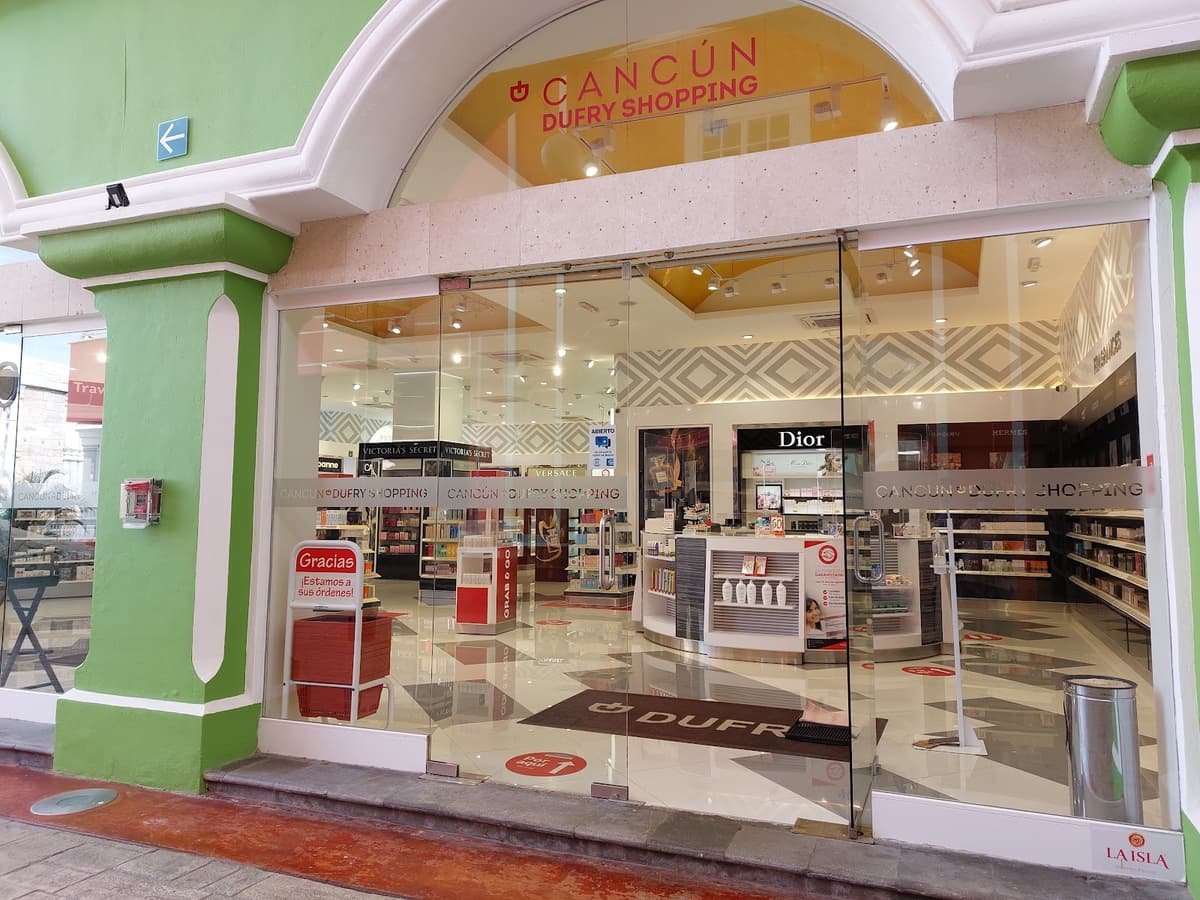 La Isla Shopping Village — photo 1 of 2